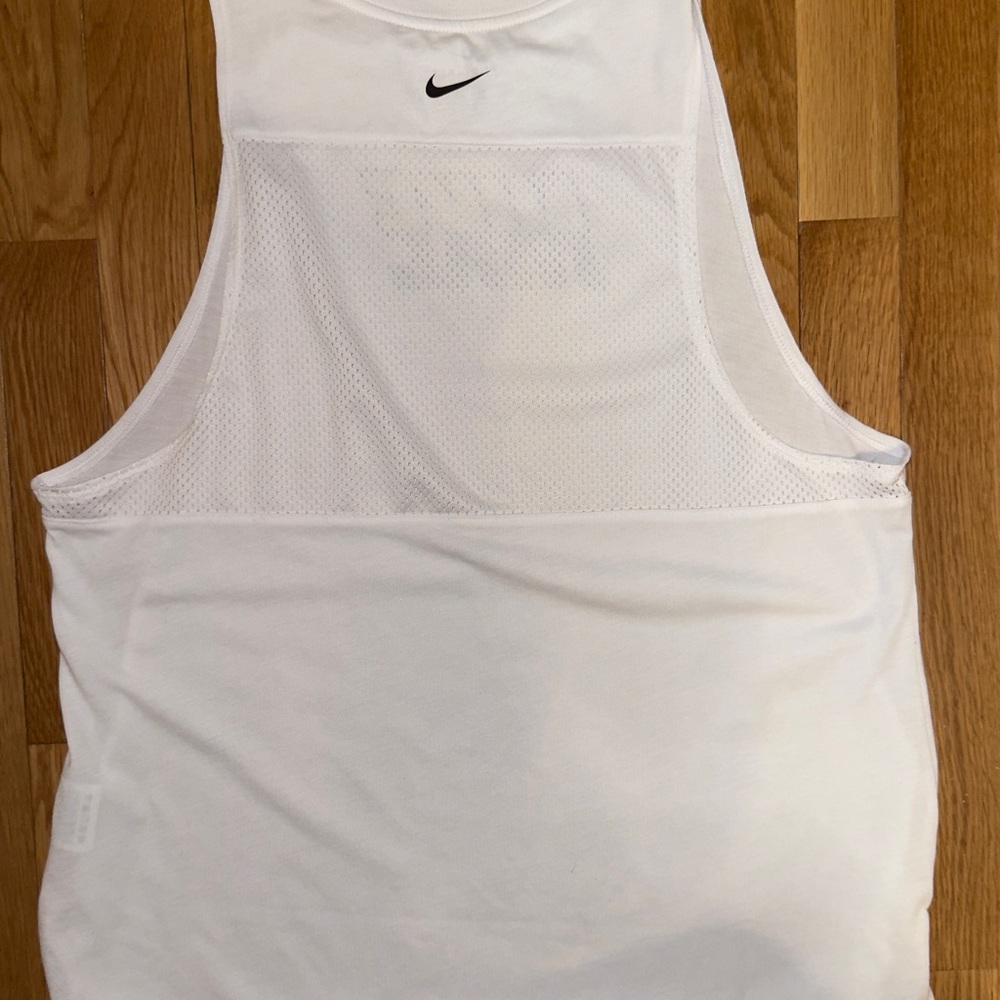 NIKE DRI FIT Racerback White Tank Top Gym Shirt Large. Like New. - Picture 2 of 3